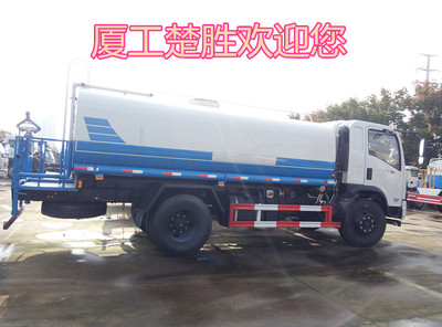 營(yíng)口市8噸灑水車 城市清潔的得力助手與選購(gòu)指南